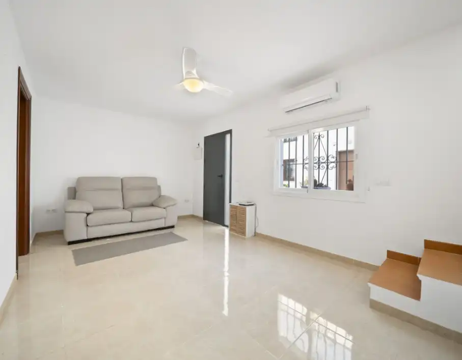 Sala d'estar de Pis en venda en Benalmádena amb Jardí privat, Terrassa i Traster