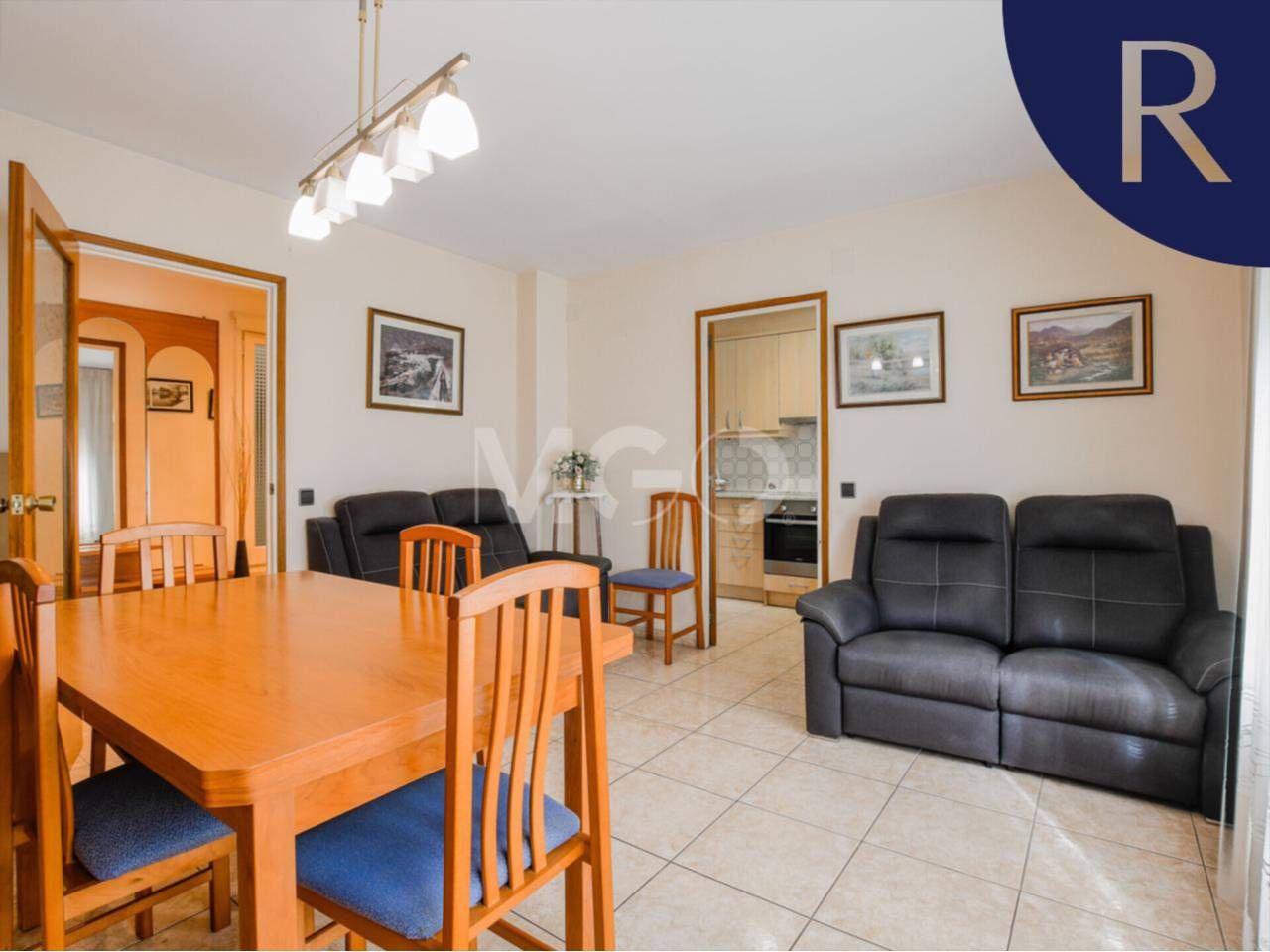 Living room of Flat for sale in Manlleu  with Heating, Storage room and Furnished