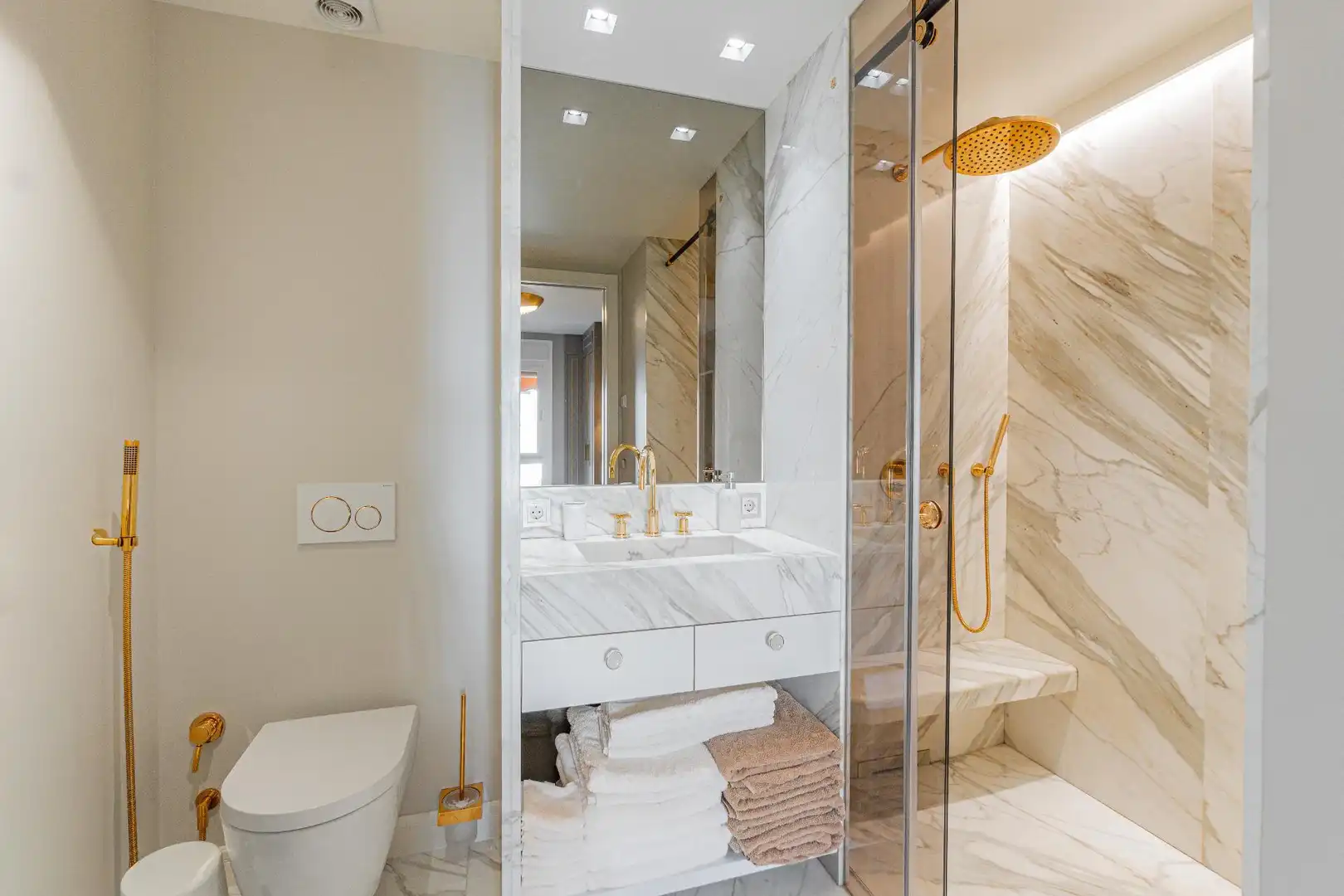 Baño de Apartamento en venta en Calvià con Aire acondicionado, Jardín privado y Terraza