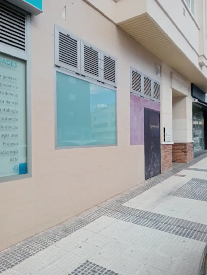 Local comercial en venda a Calle Puerto de los Leones, imagen 2