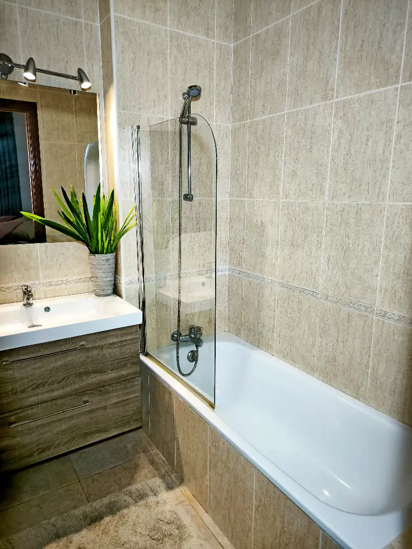 Baño de Casa adosada en venta en Lliçà d'Amunt con Aire acondicionado, Calefacción y Jardín privado