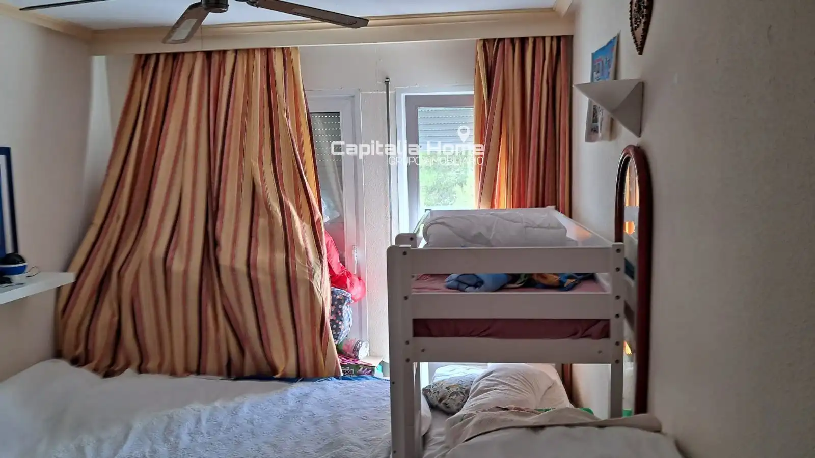 Schlafzimmer von Wohnung zum Verkauf in Sant Josep de sa Talaia mit Klimaanlage, Heizung und Schwimmbad