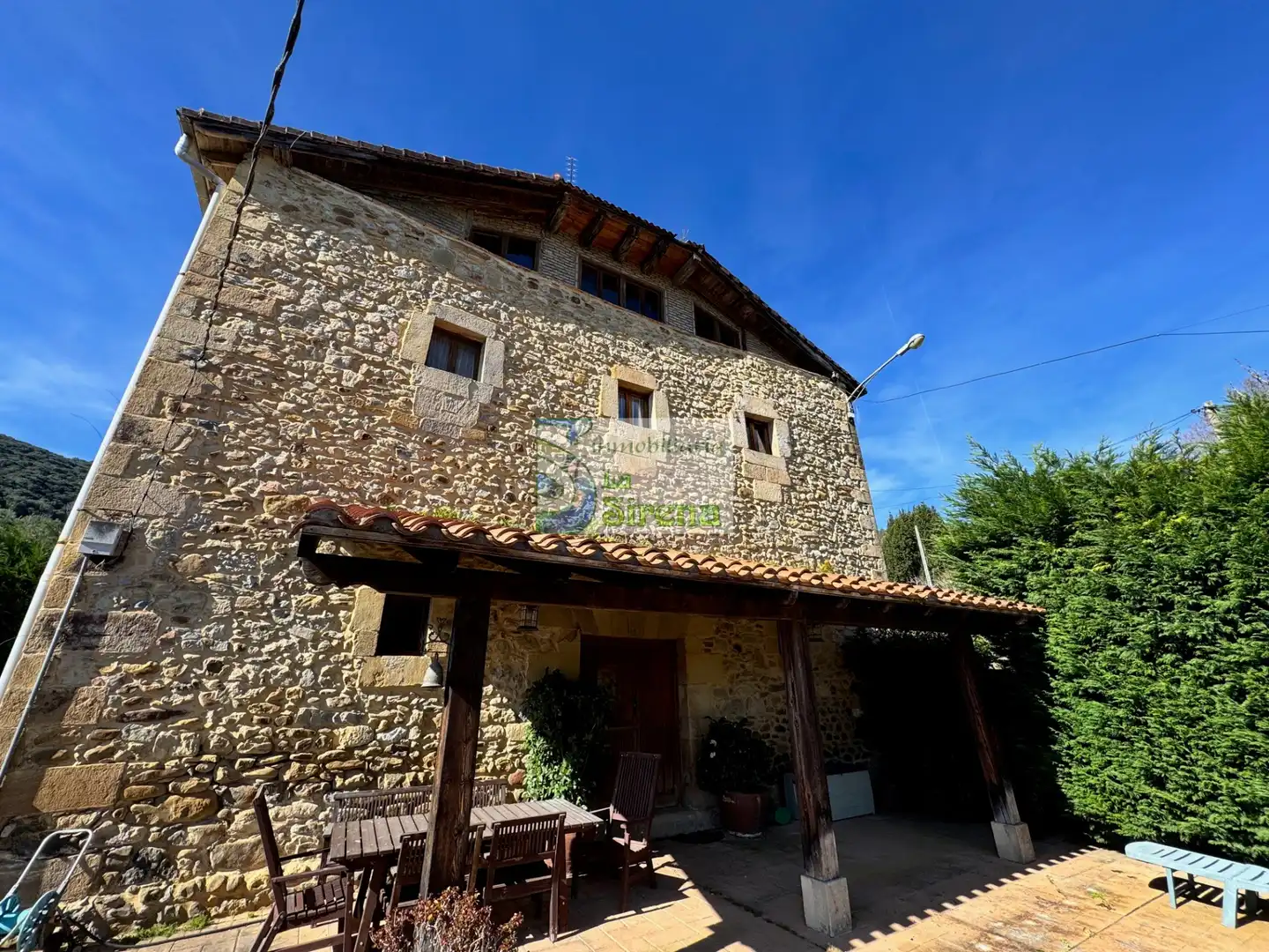 Vista exterior de Casa o chalet en venta en Castro-Urdiales con Calefacción, Jardín privado y Terraza