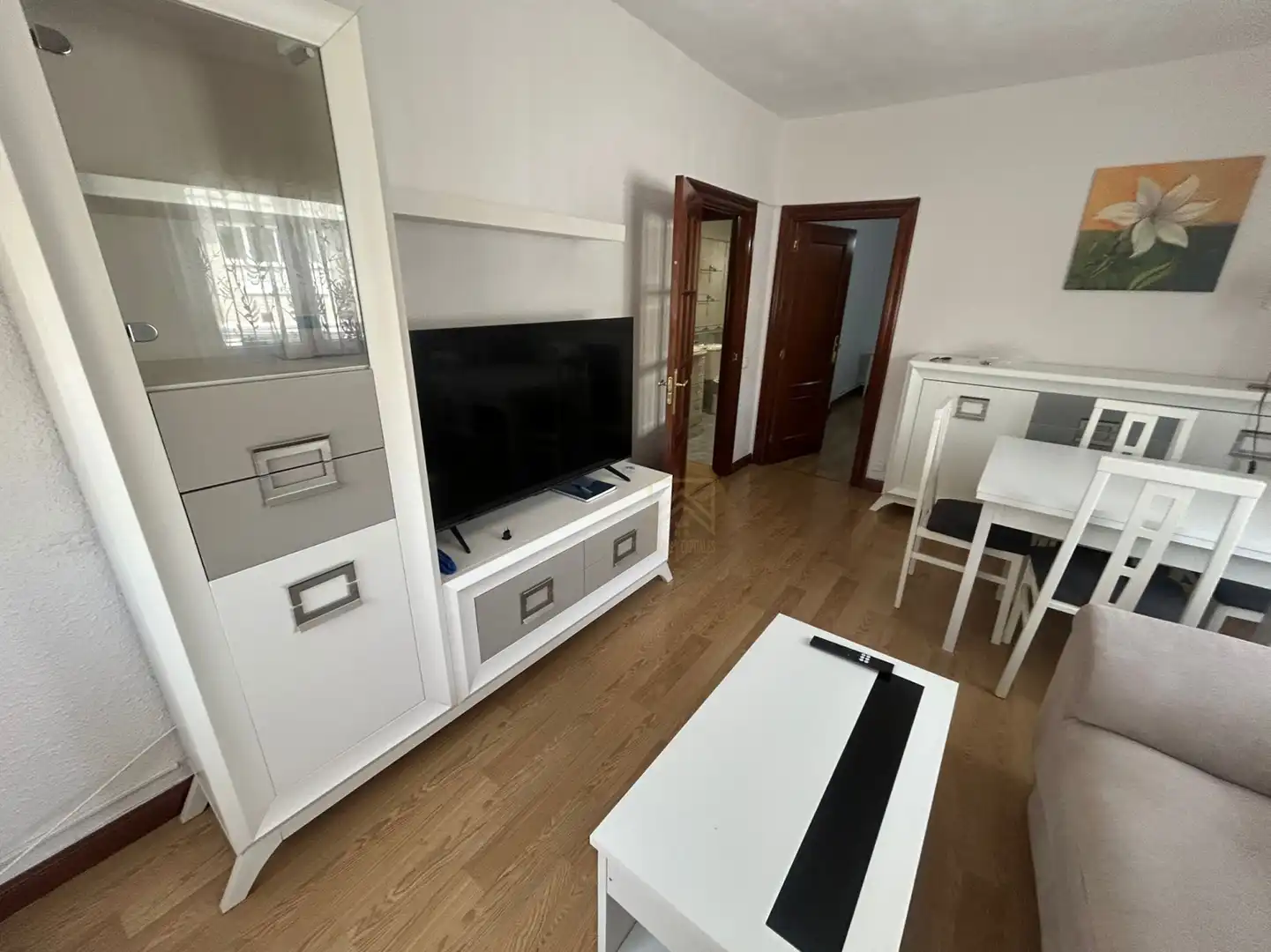 Sala d'estar de Pis de lloguer en Torrelavega  amb Calefacció