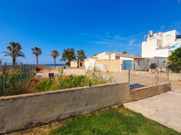 Maison mitoyenne avec balcon à vendre à Avenida Juan de Borbón 361A