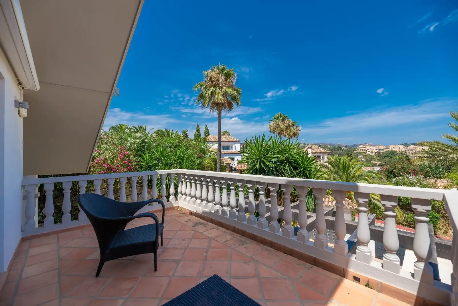 Terrassa de Casa o xalet en venda en Marbella amb Aire condicionat, Jardí privat i Terrassa