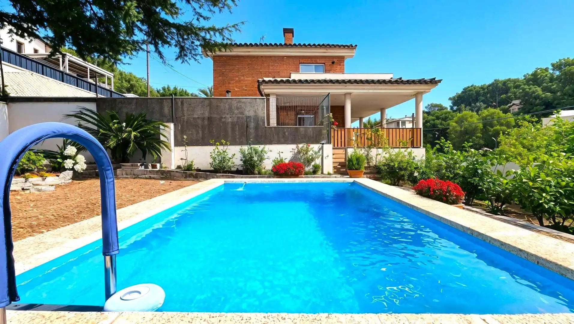 Piscina de Casa adosada en venda en Riudecols amb Piscina comunitària