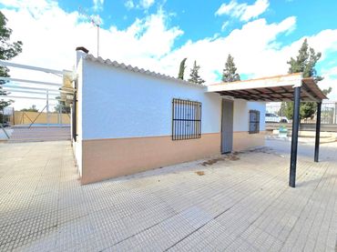 Xalet amb piscina en venda a El Fenazar - Campotéjar