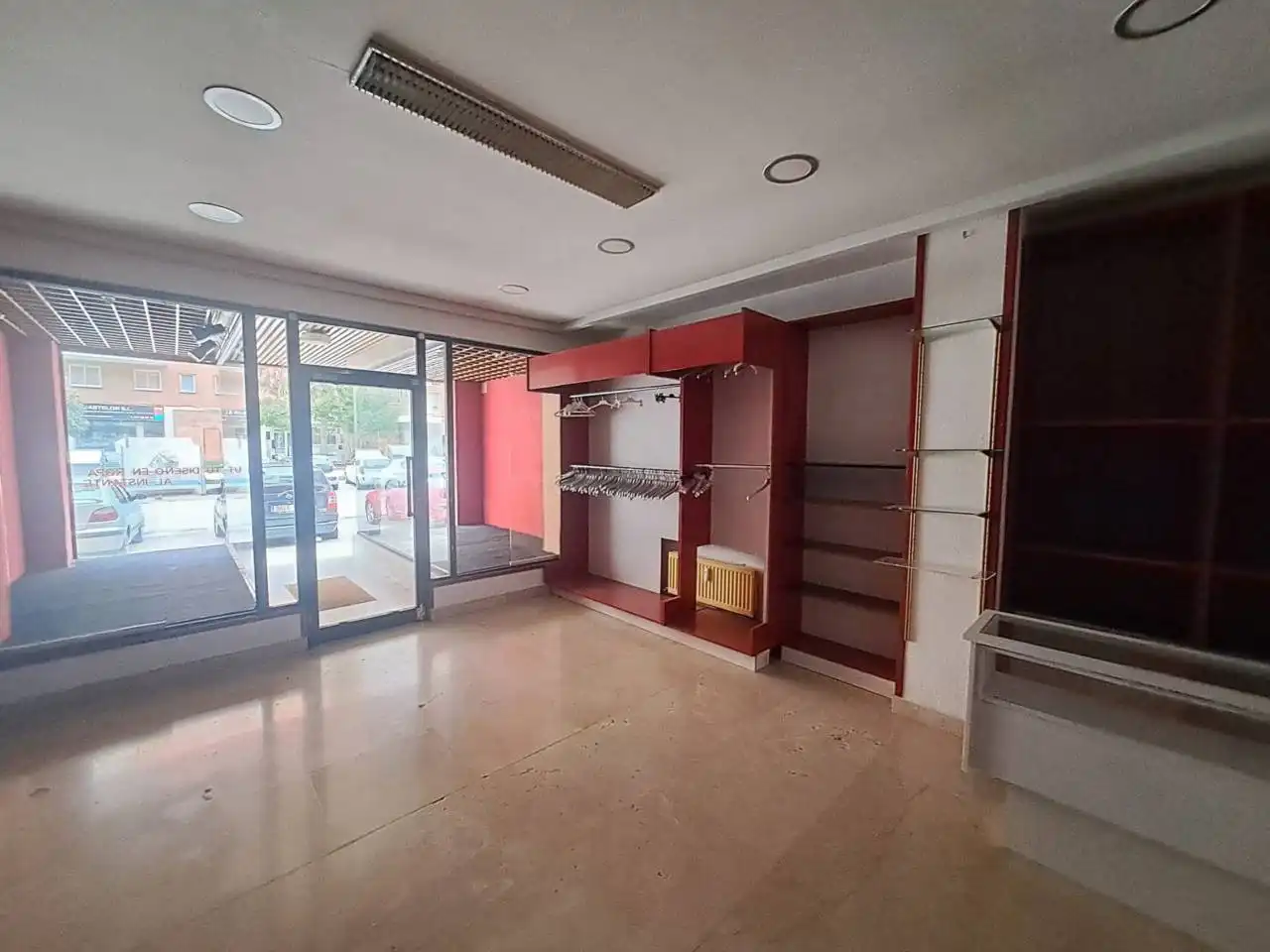 Commercial properties for sale in Burgos  with Air Conditioner