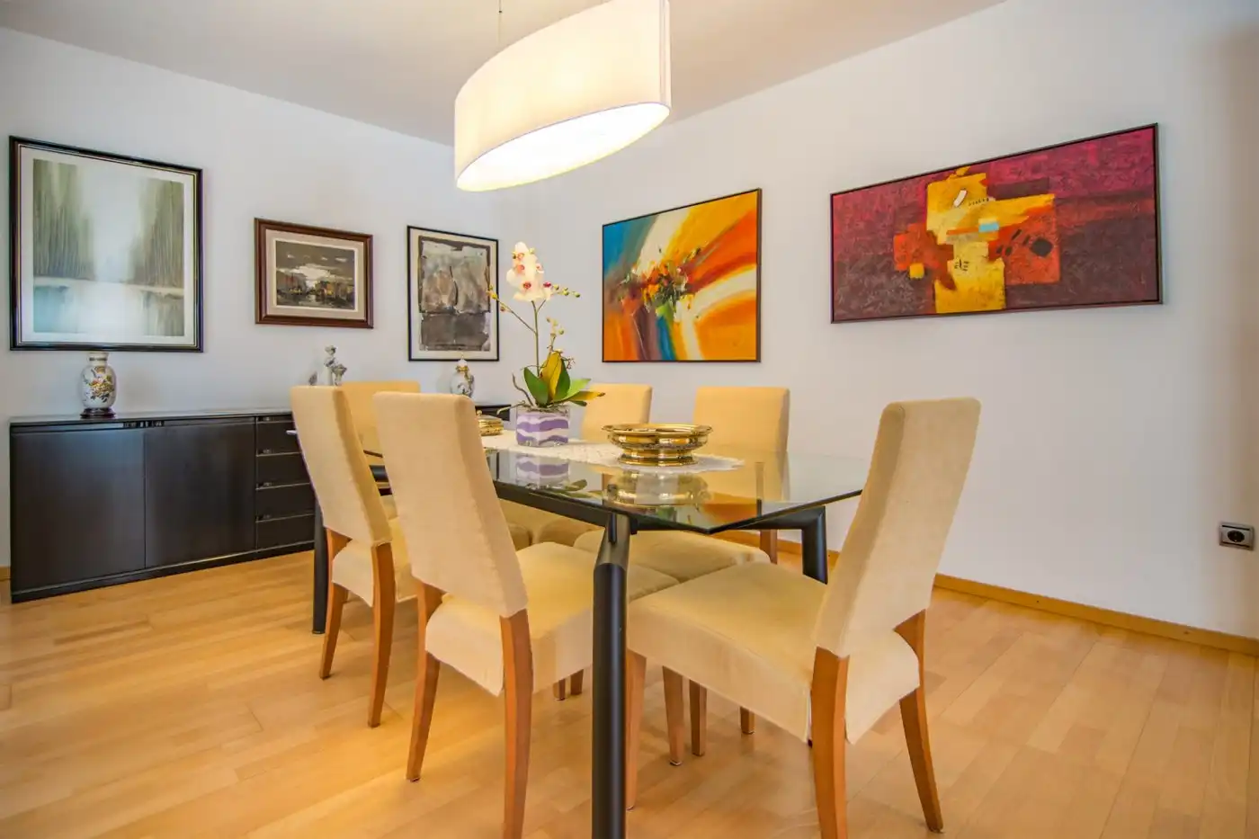 Houses for sale in Calle COMPOSITOR JOAQUIM SERRA, 3, Eixample - Horta Capallera