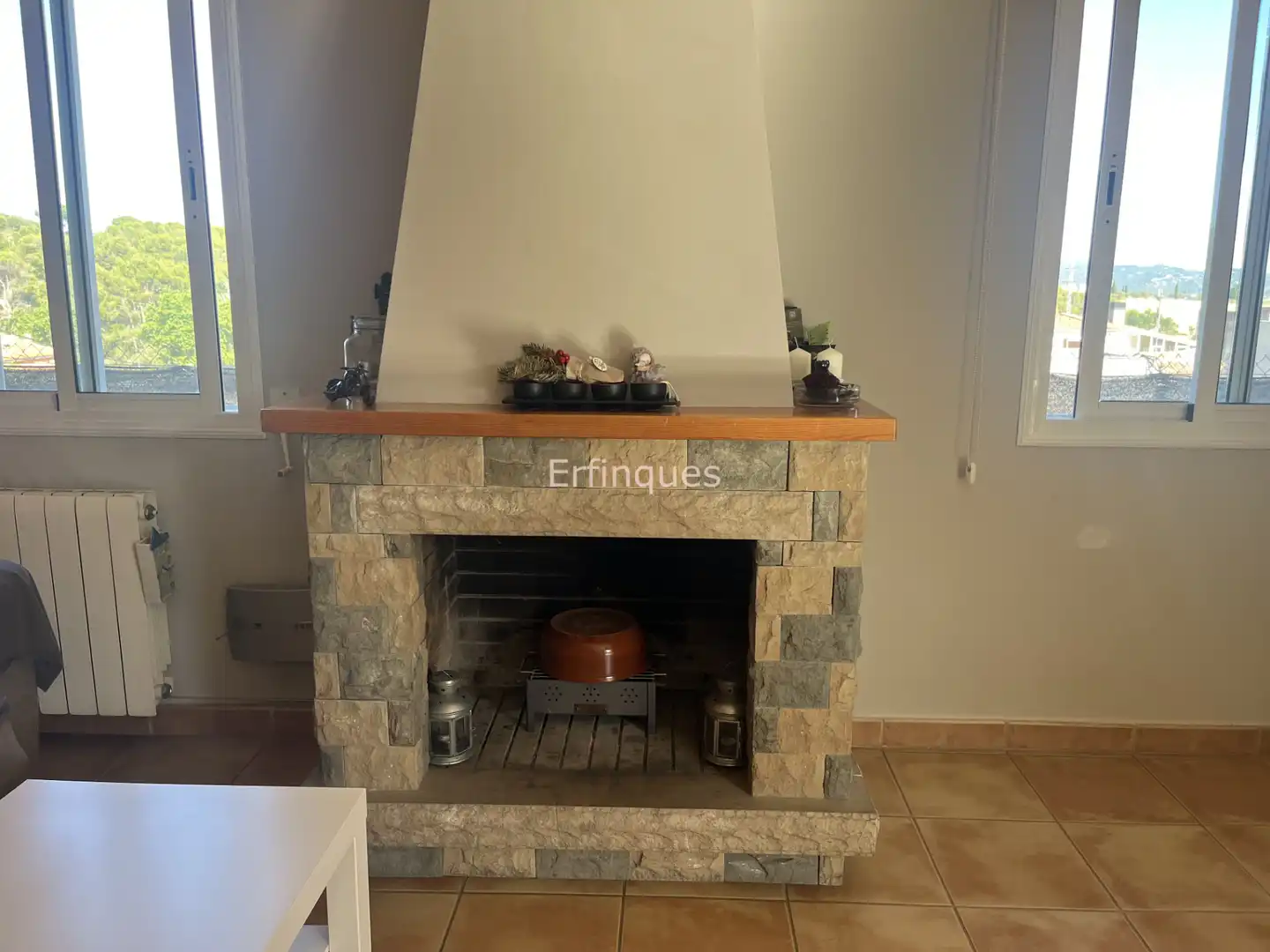Sala de estar de Casa o chalet en venta en Rubí con Aire acondicionado, Calefacción y Jardín privado