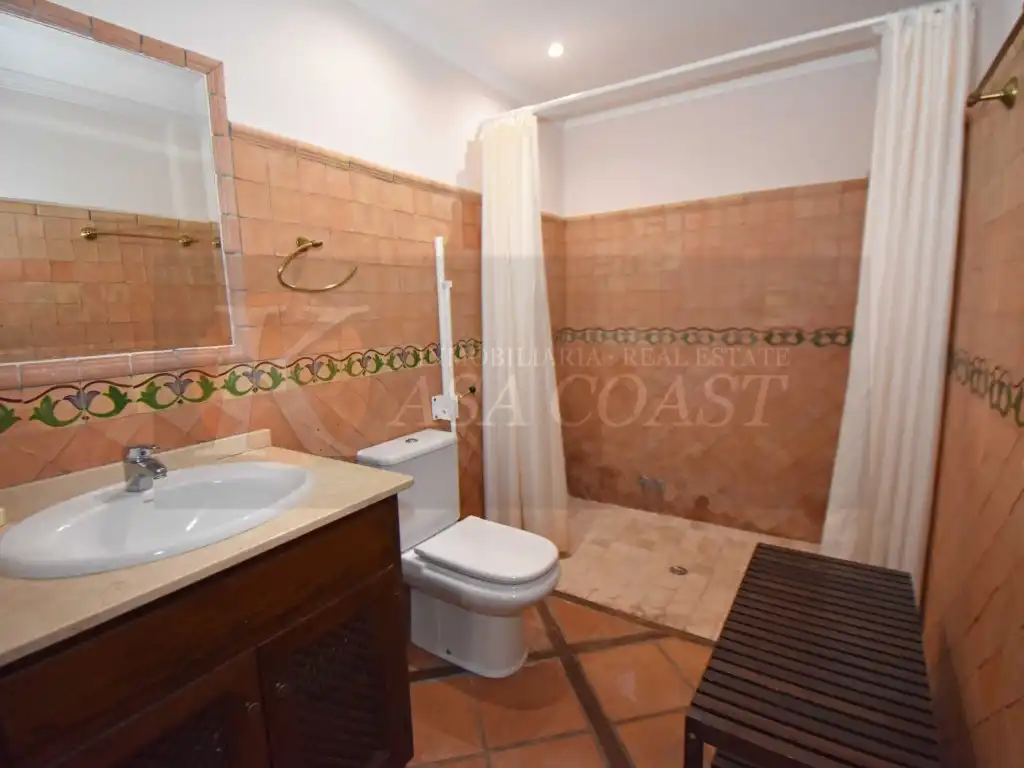 Baño de Casa adosada en venta en Fuengirola con Aire acondicionado, Jardín privado y Terraza