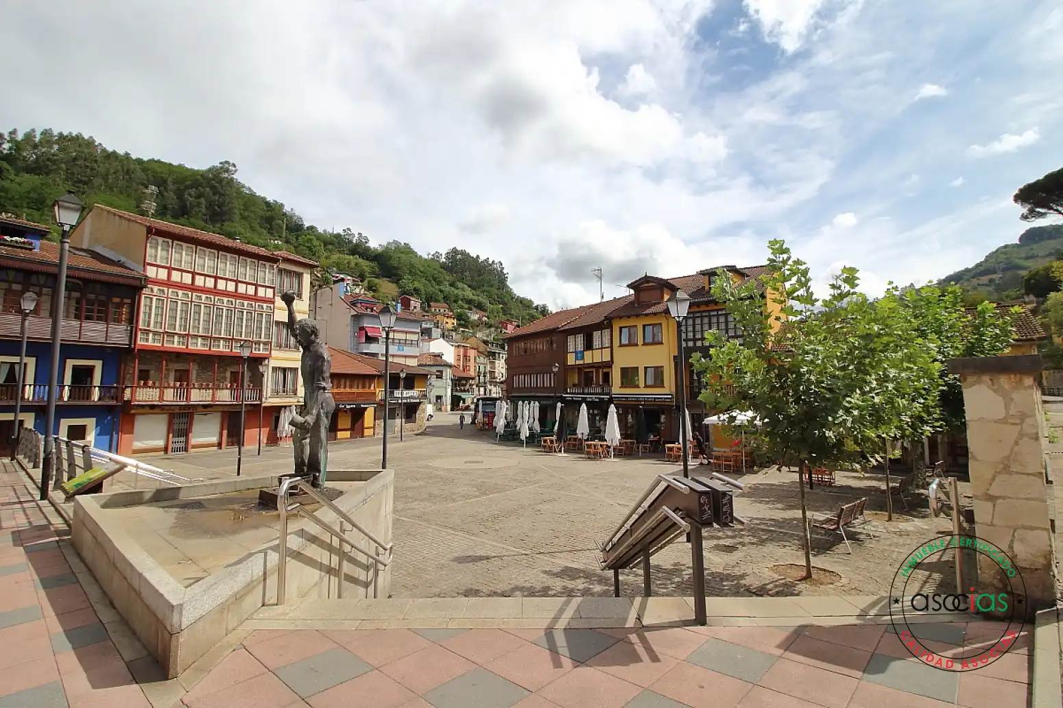 Vista exterior de Pis en venda en Mieres (Asturias) amb Calefacció i Terrassa
