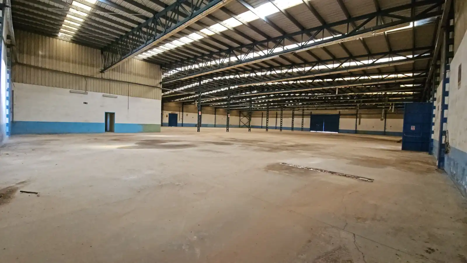 Vista exterior de Nave industrial en venta en Alhama de Aragón