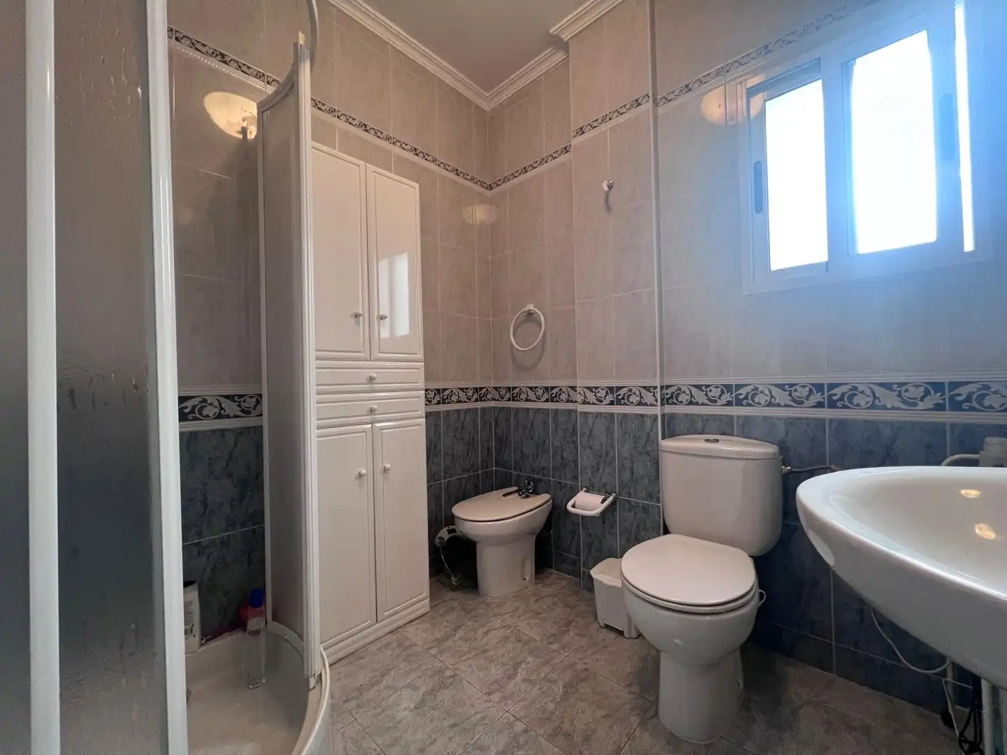 Badezimmer von Wohnung zum Verkauf in Cáceres mit Abstellraum