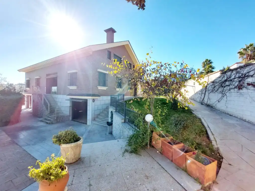 Casa o xalet en venda a Calle Sierra de San Pedro, Las Vaguadas