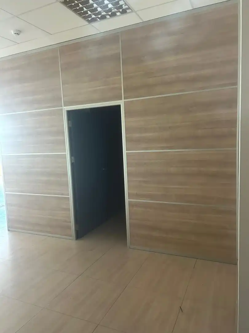 Oficina de lloguer a Fuente del Jarro, imagen 4