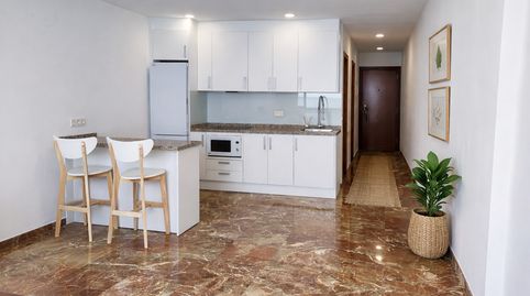 Foto 2 de Apartamento de alquiler en Zona Centro Comercial Torrequebrada, Benalmádena