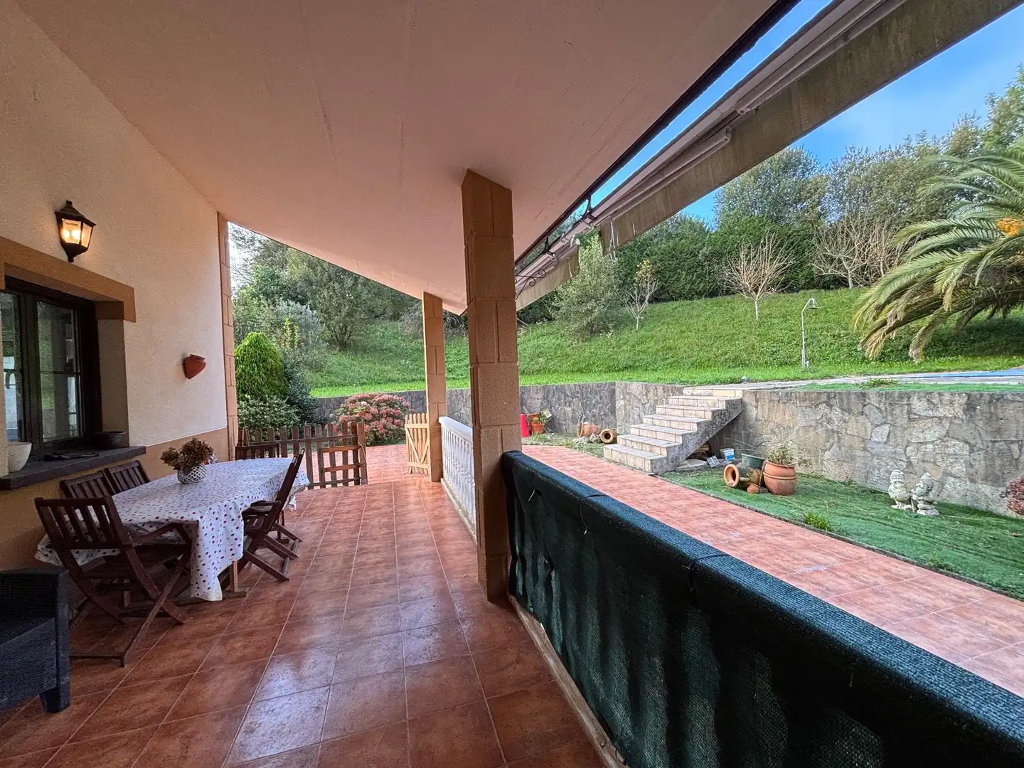 Terrassa de Casa o xalet en venda en Irun  amb Calefacció, Jardí privat i Traster