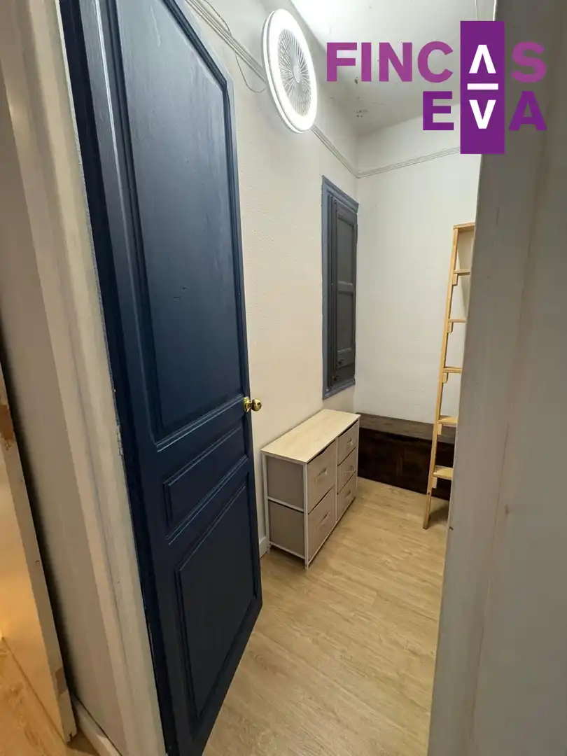 Flat for sale in Barcelona  with Balcony