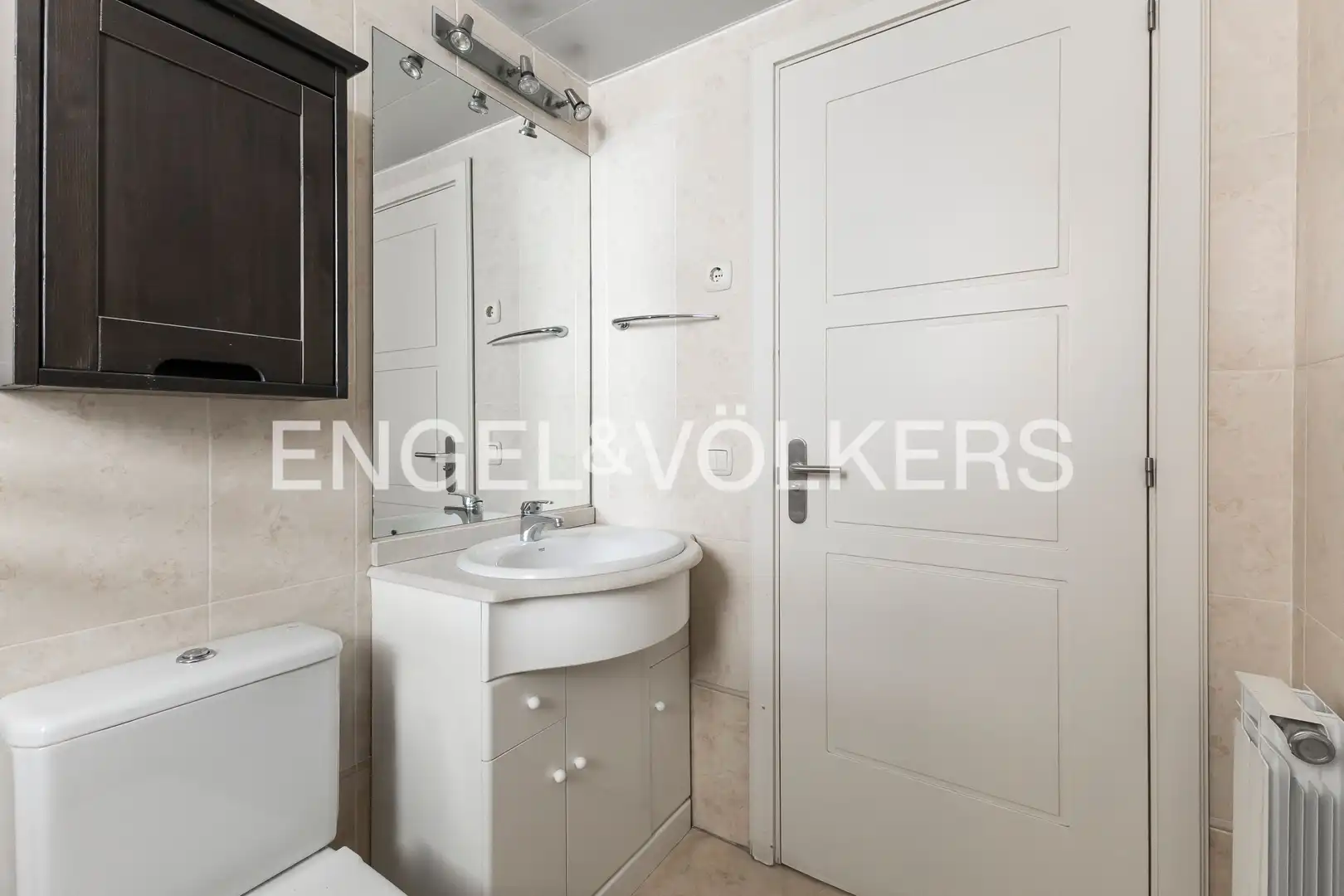 Baño de Piso en venta en Madrid con Aire acondicionado y Calefacción