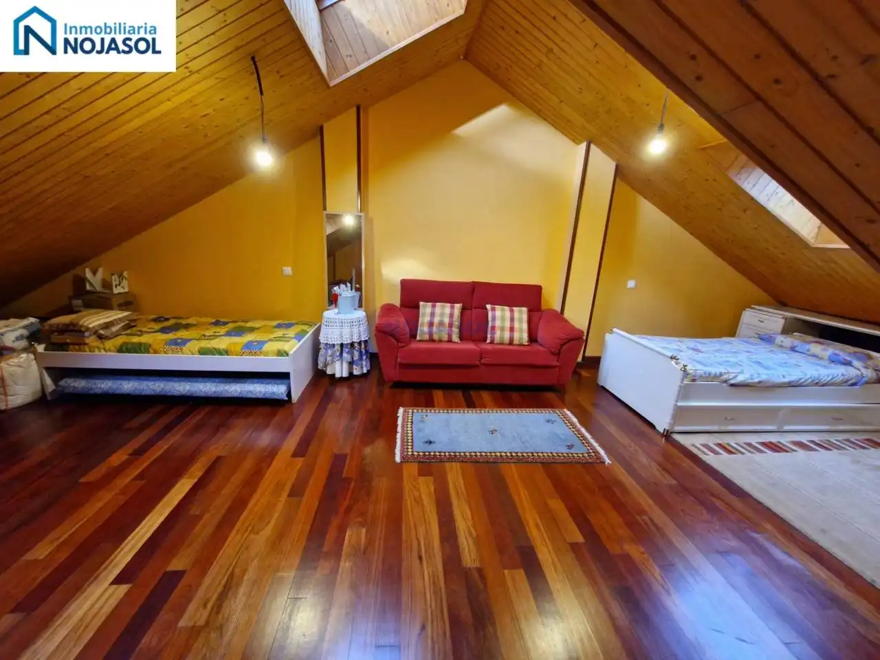 Schlafzimmer von Einfamilien-Reihenhaus zum Verkauf in Argoños  mit Heizung, Privatgarten und Terrasse