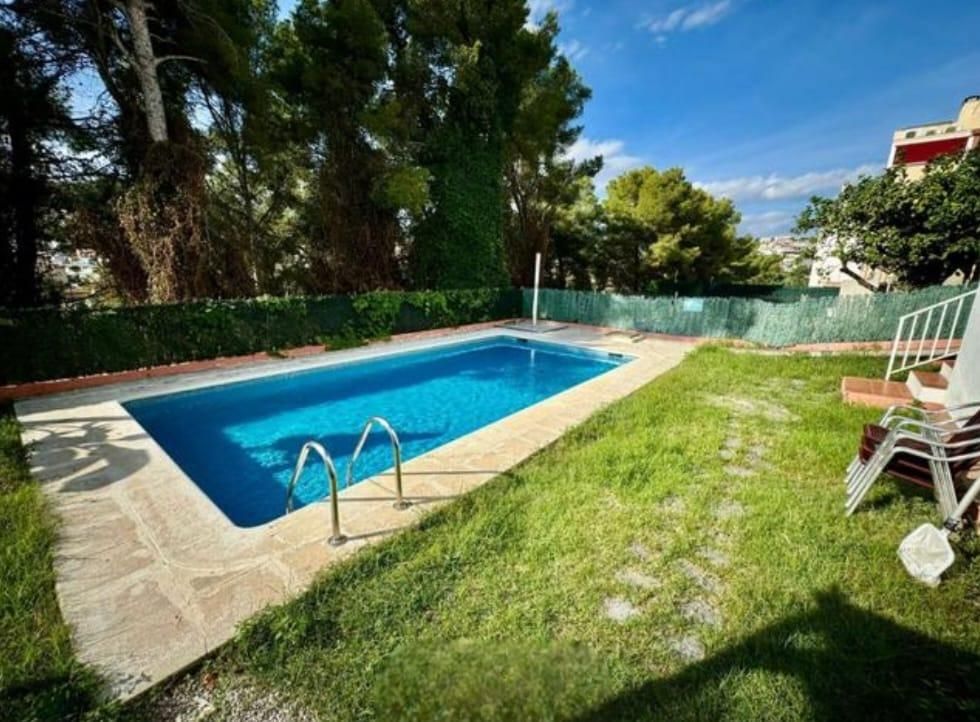 Piscina de Pis en venda en Calafell amb Calefacció, Jardí privat i Terrassa