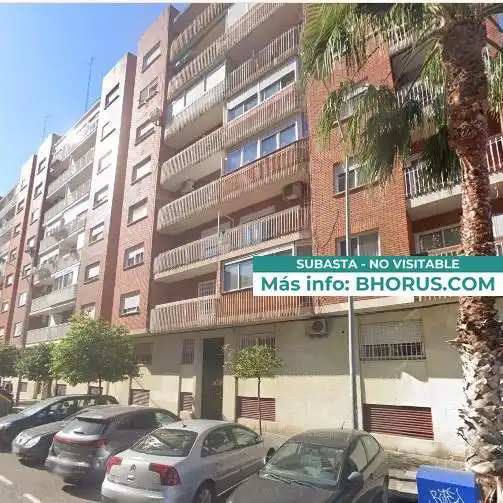 Piso con ascensor en venta en FUENCALIENTE 20, imagen 2
