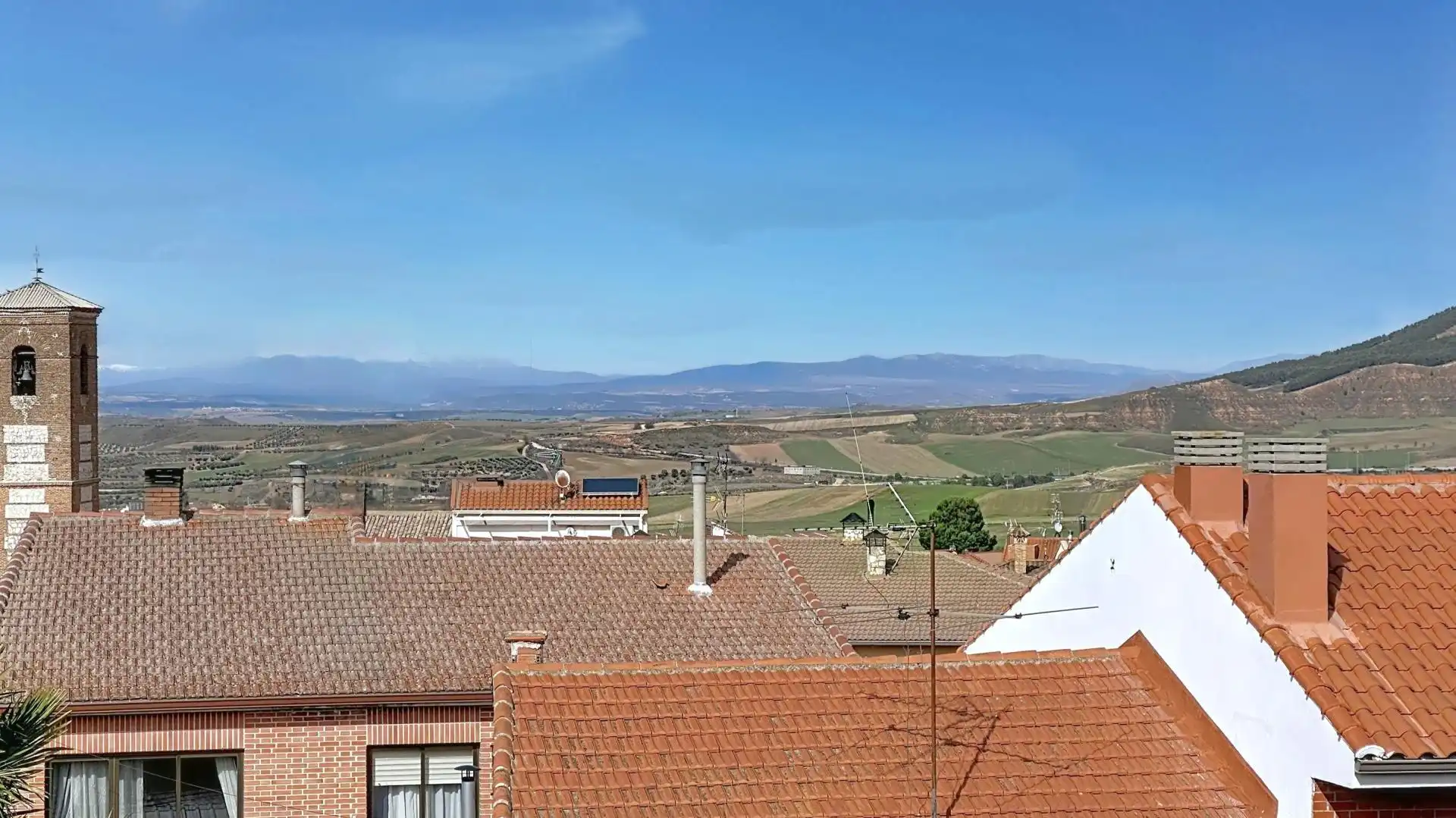 Vista exterior de Dúplex en venda en Guadalajara amb Aire condicionat, Calefacció i Terrassa