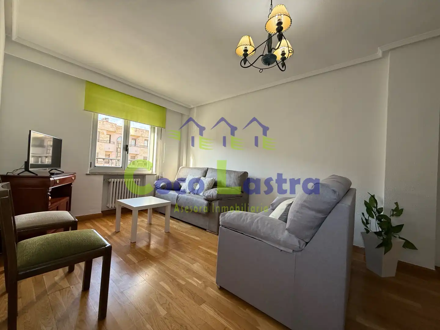 Living room of Flat for rent in Salamanca  with Heating, Parquet flooring and Furnished