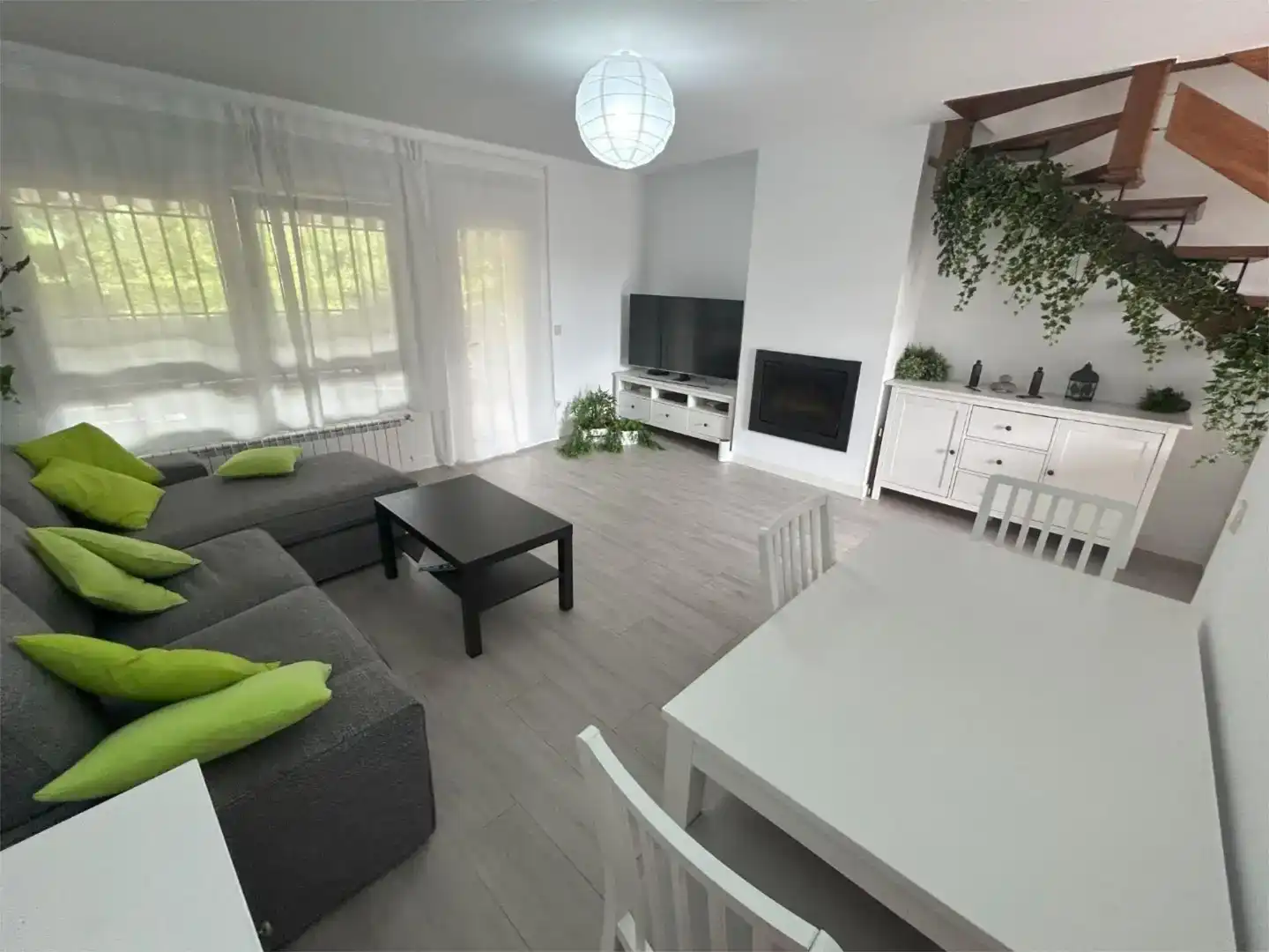 Sala de estar de Casa o chalet en venta en Navacerrada con Jardín privado, Trastero y Piscina