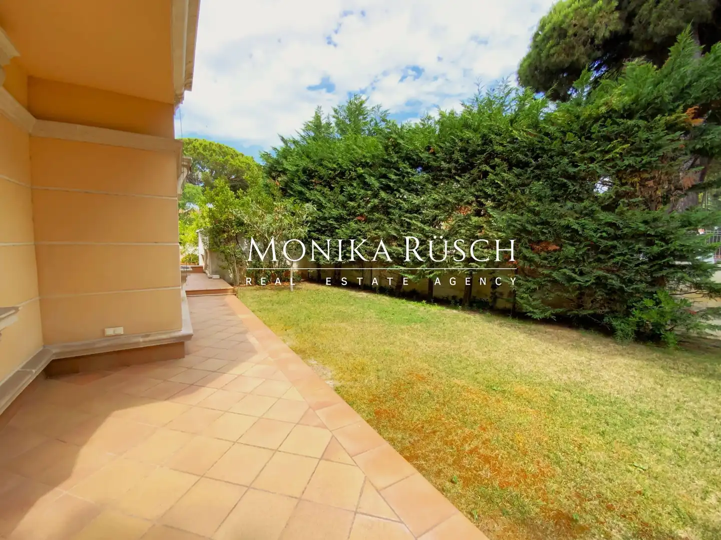 Jardí de Casa o xalet en venda en Castelldefels amb Aire condicionat, Calefacció i Jardí privat