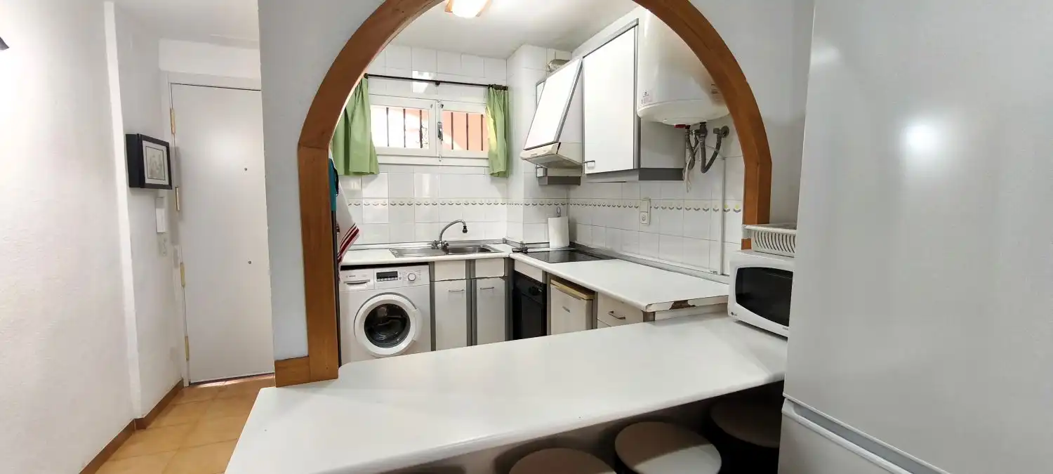 Küche von Wohnungen zum Verkauf in Salou mit Heizung, Terrasse und Möbliert