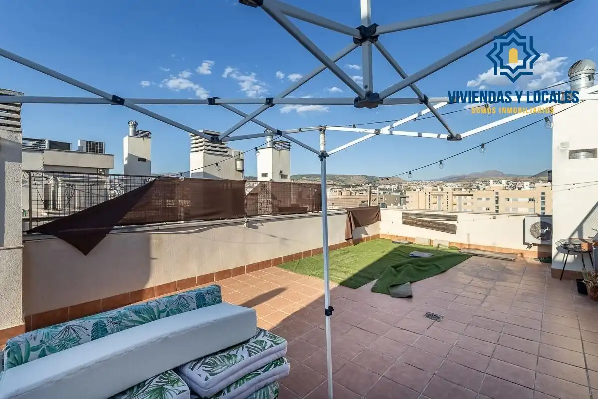 Penthouse mit Pool zum Verkauf in Avenida DE LA ILUSTRACION, imagen 6