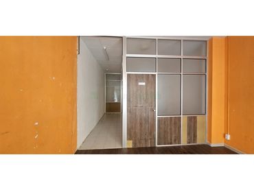 Local comercial de lloguer a Calle Ponent