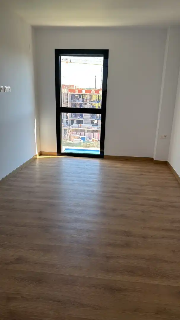 Piso con terraza en alquiler en Avinguda de Salvador Vilaseca, imagen 3