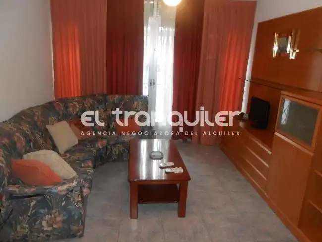 Sala d'estar de Pis de lloguer en Madrid amb Aire condicionat, Terrassa i Moblat