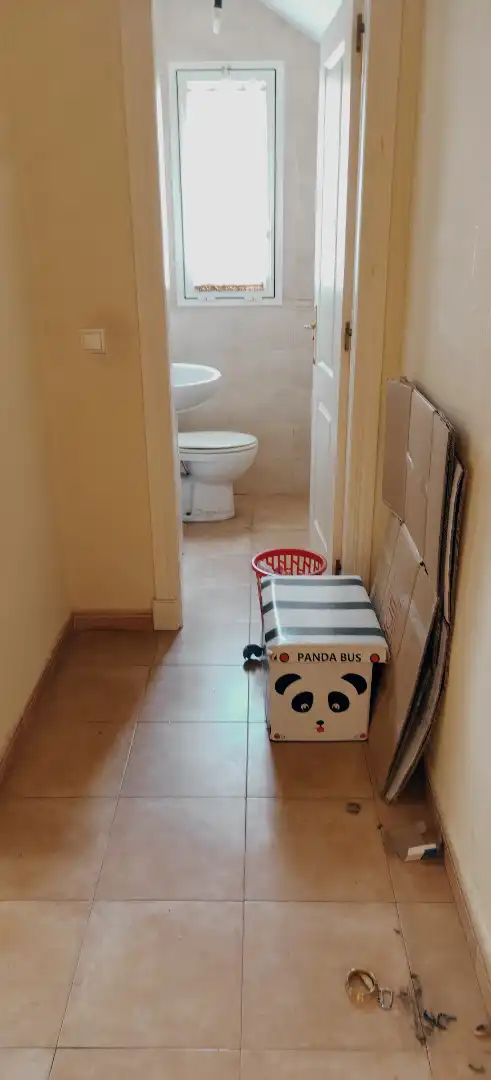 Baño de Dúplex en venta en Dos Hermanas con Aire acondicionado, Trastero y Horno
