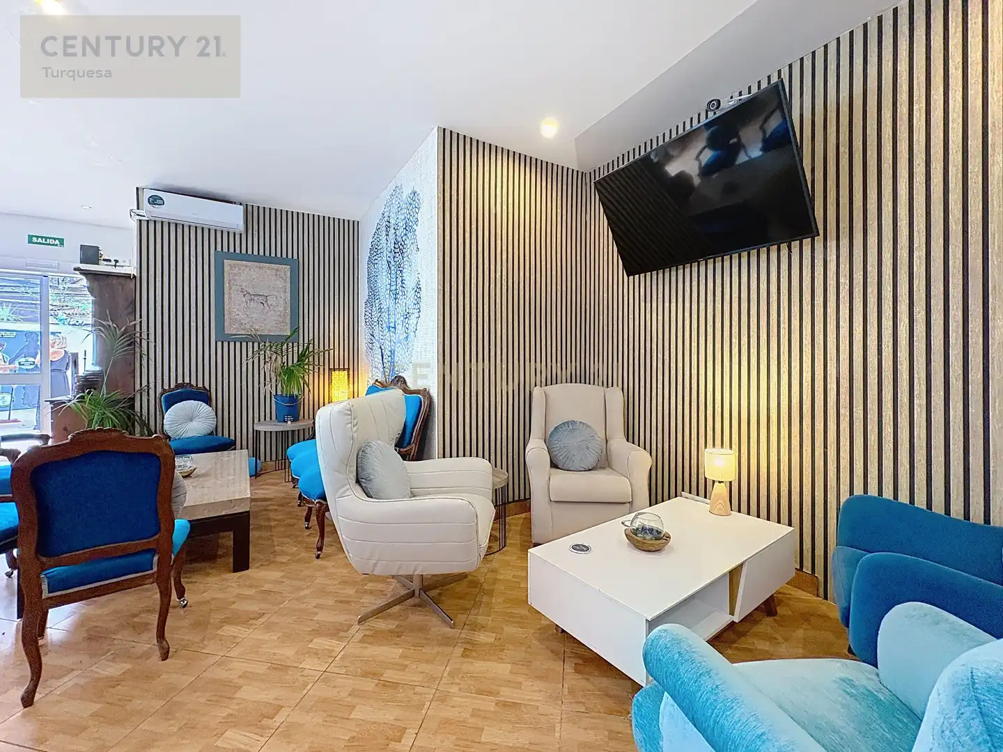 Living room of Commercial properties for transfer in Benalmádena  with Air Conditioner