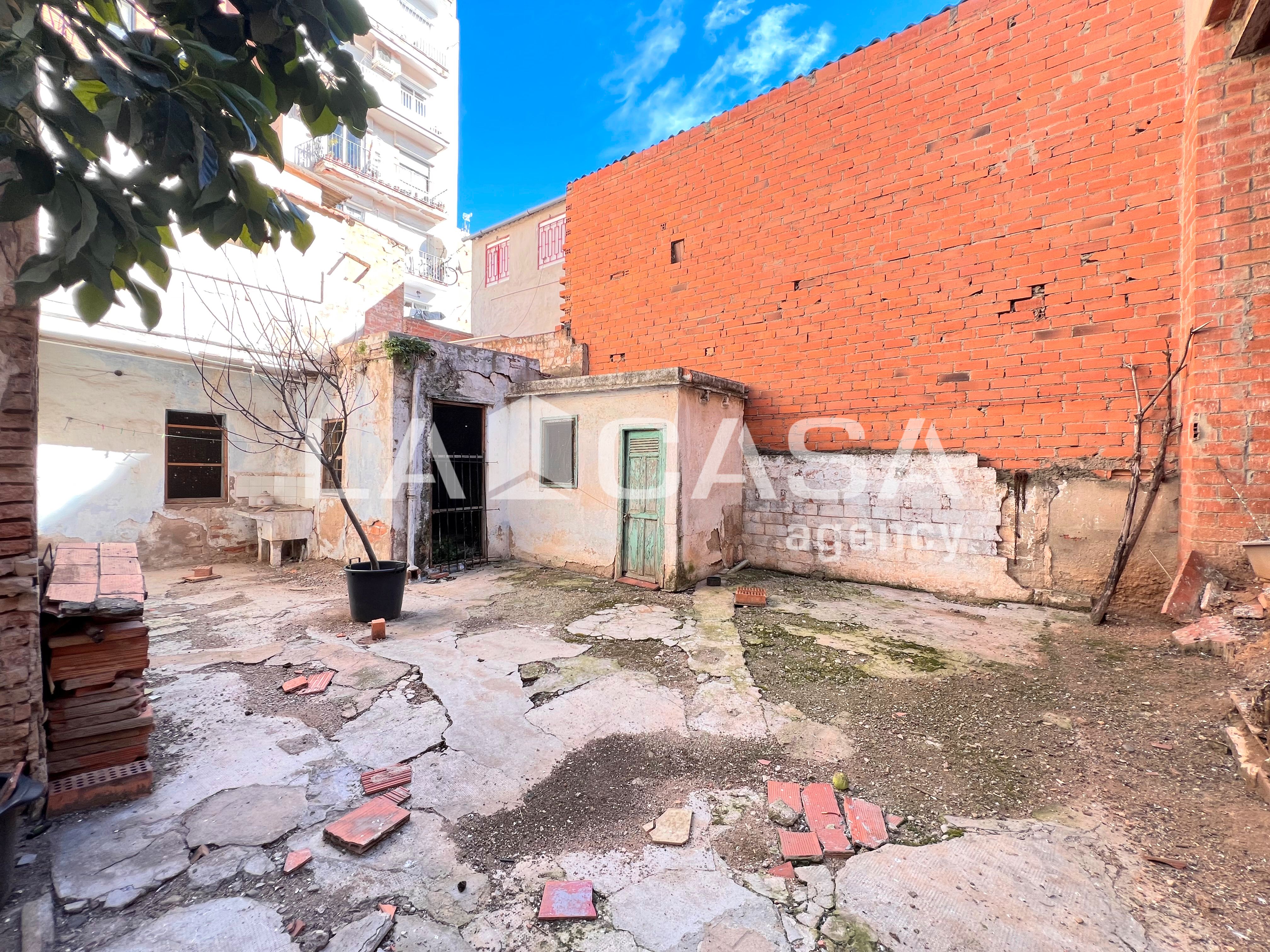 Außenansicht von Erdgeschoss zum Verkauf in Badalona