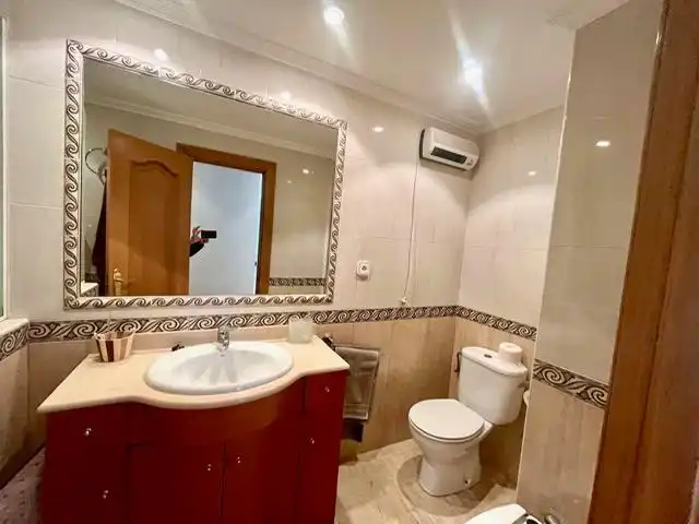 Baño de Piso en venta en Valencia con Aire acondicionado y Balcón