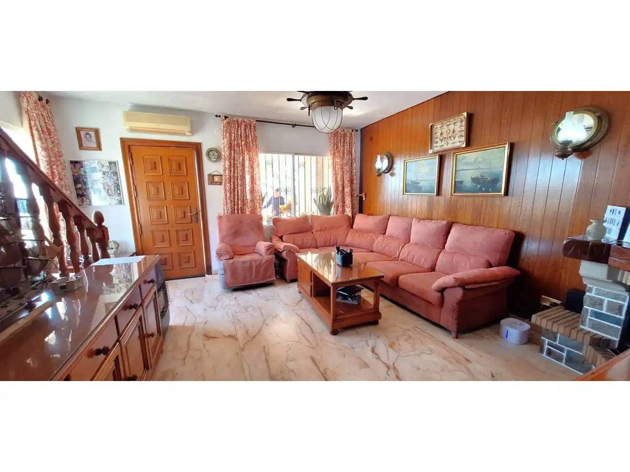 Sala de estar de Casa adosada en venta en Rincón de la Victoria con Aire acondicionado, Jardín privado y Terraza