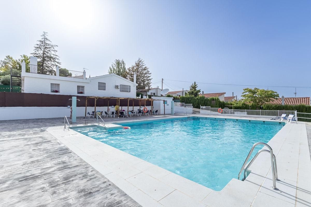 Piscina de Casa o xalet en venda en Ventas de Huelma amb Calefacció, Jardí privat i Terrassa