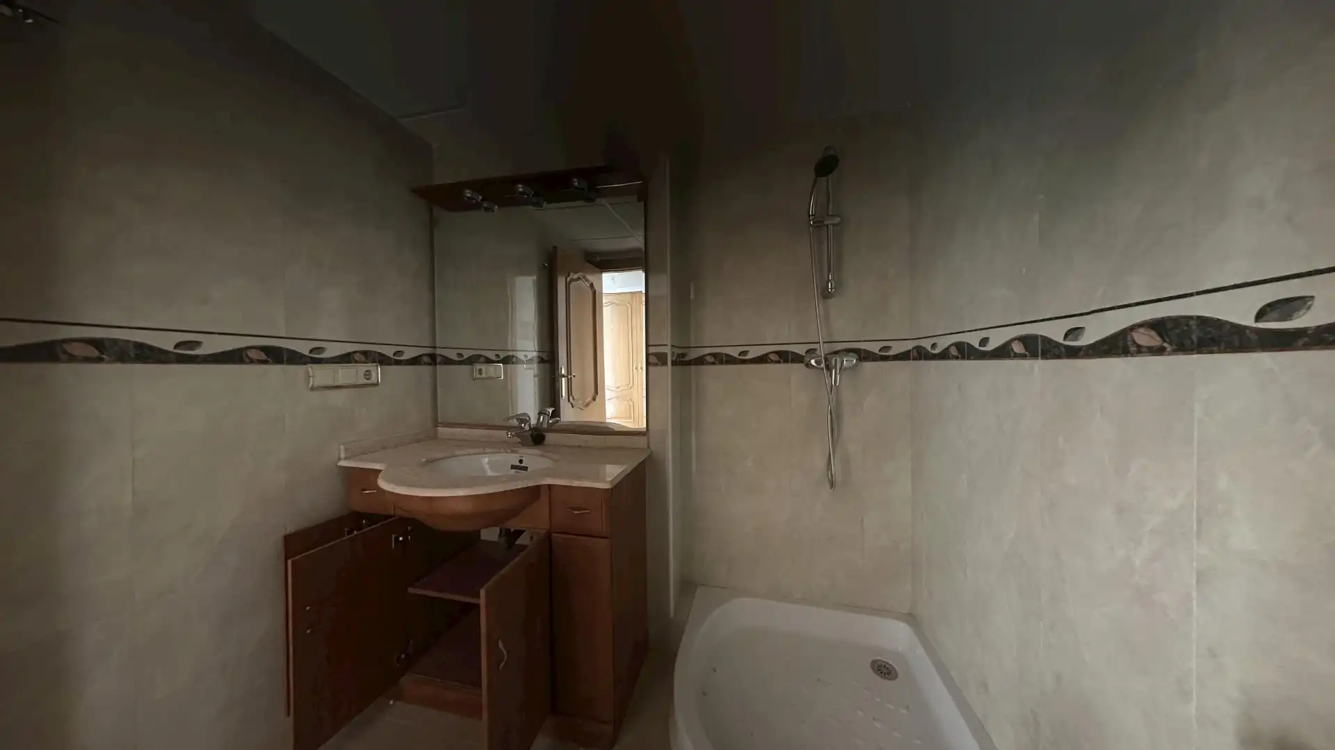 Bathroom of Flat for sale in Abanilla  with Air Conditioner, Heating and Storage room