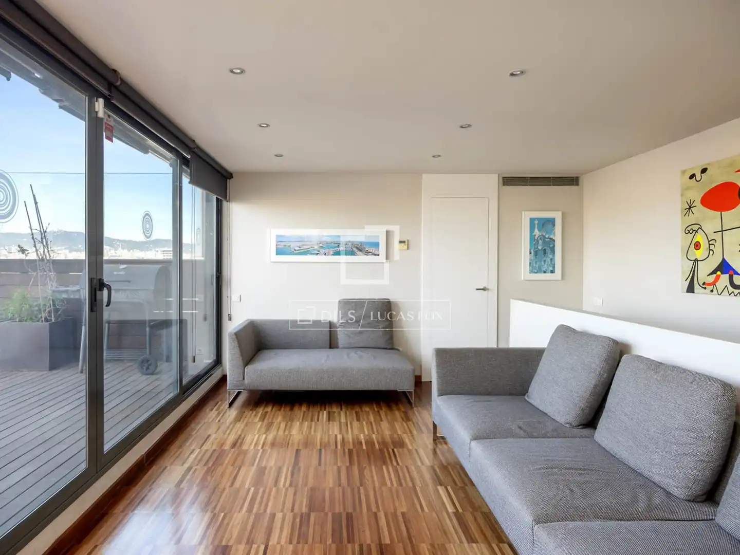 Living room of Attic for sale in Barcelona  with Air Conditioner, Parquet flooring and Terrace