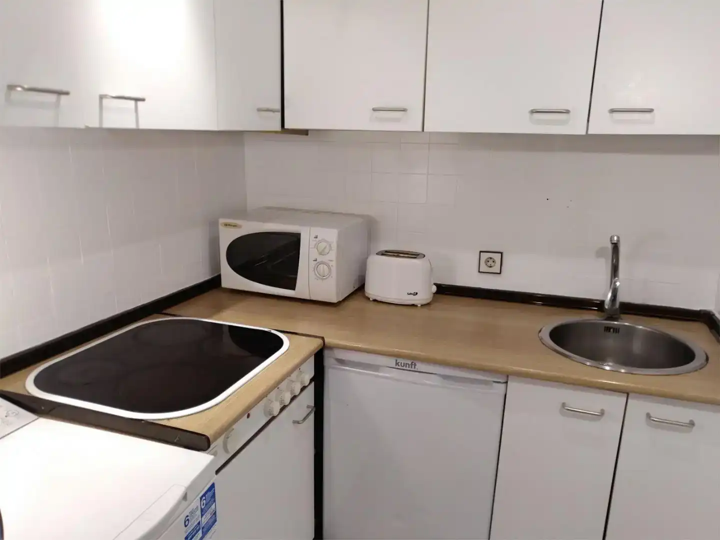 Küche von Wohnung zur Miete in  Madrid Capital mit Klimaanlage und Balkon