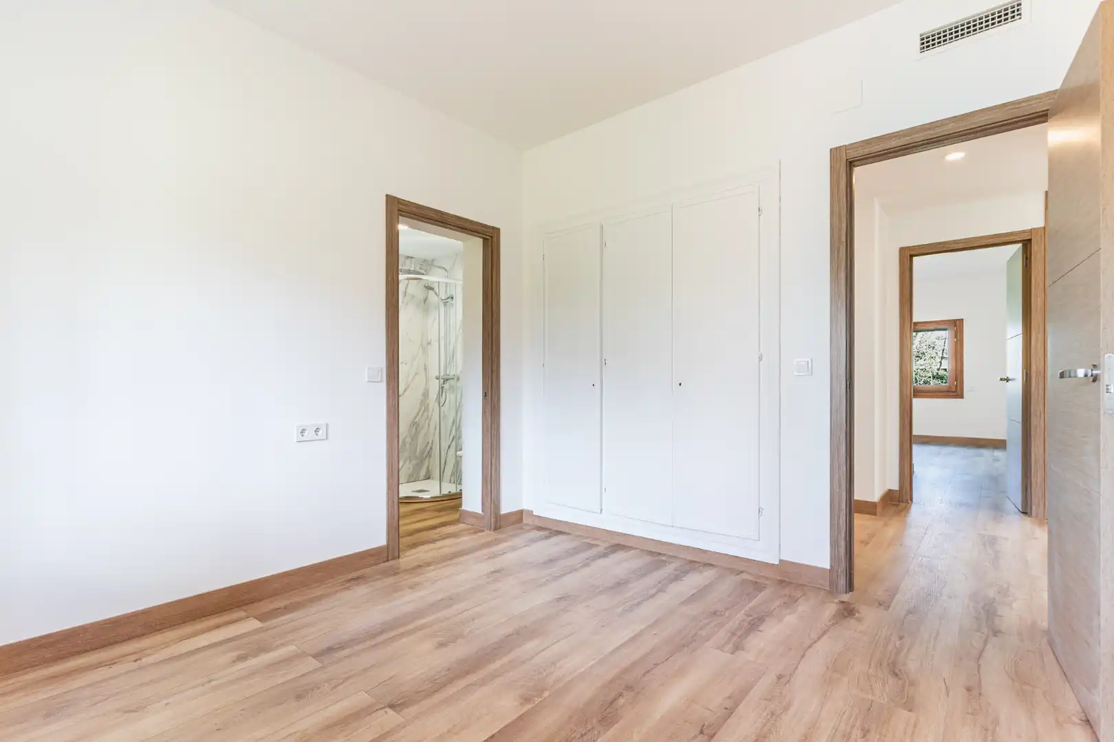 Bedroom of Houses for sale in Villanueva de la Cañada  with Air Conditioner, Heating and Private garden