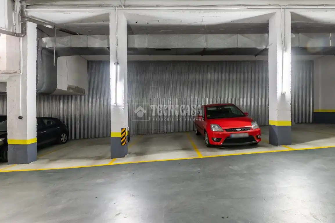 Parkplatz von Wohnung zum Verkauf in Las Rozas de Madrid mit Klimaanlage, Heizung und Terrasse