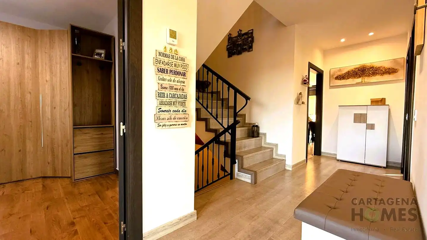 Casa adosada en venta en Cartagena con Aire acondicionado, Jardín privado y Parquet