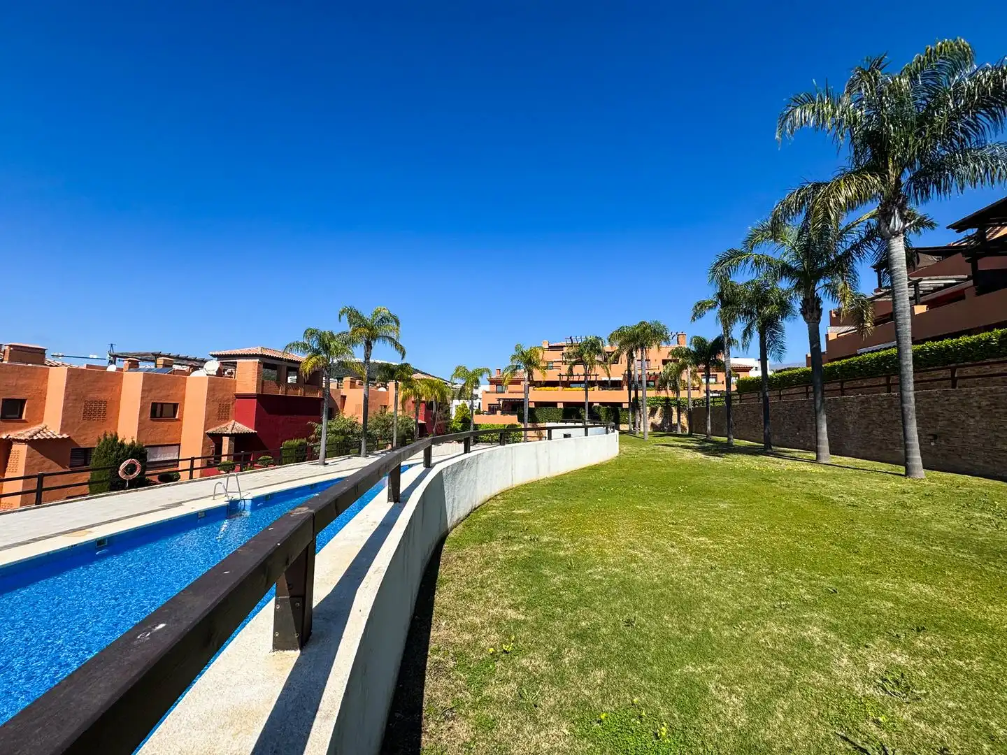 Vista exterior de Ático en venta en Casares con Aire acondicionado, Calefacción y Terraza